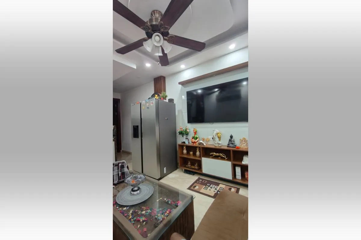 Semi Furnished 2 BHK Floor