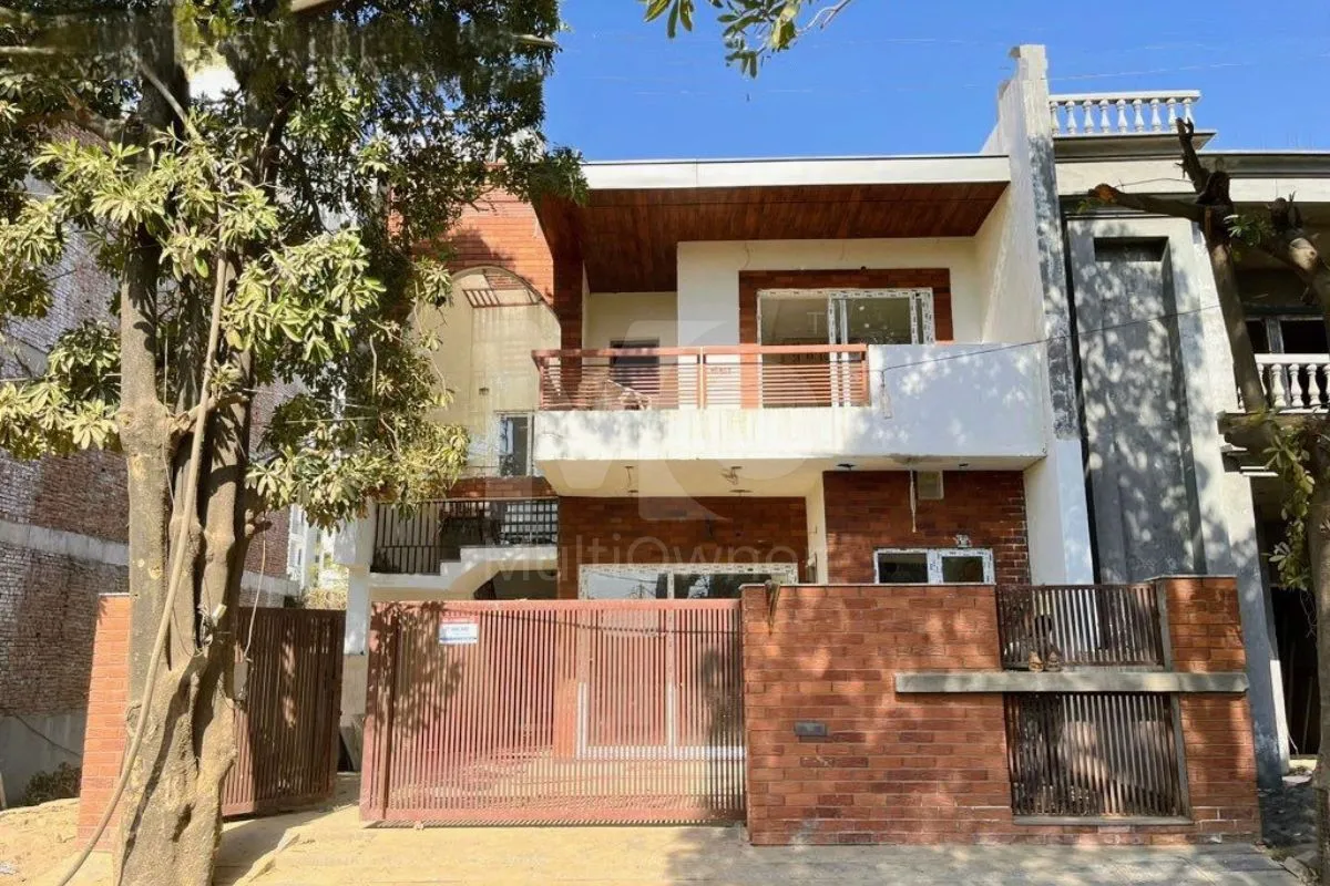 5 Bedroom House