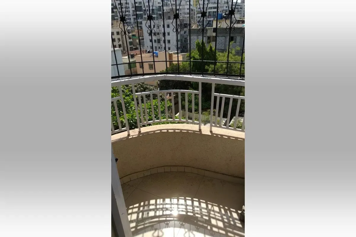 1 BHK Semi Furnished
