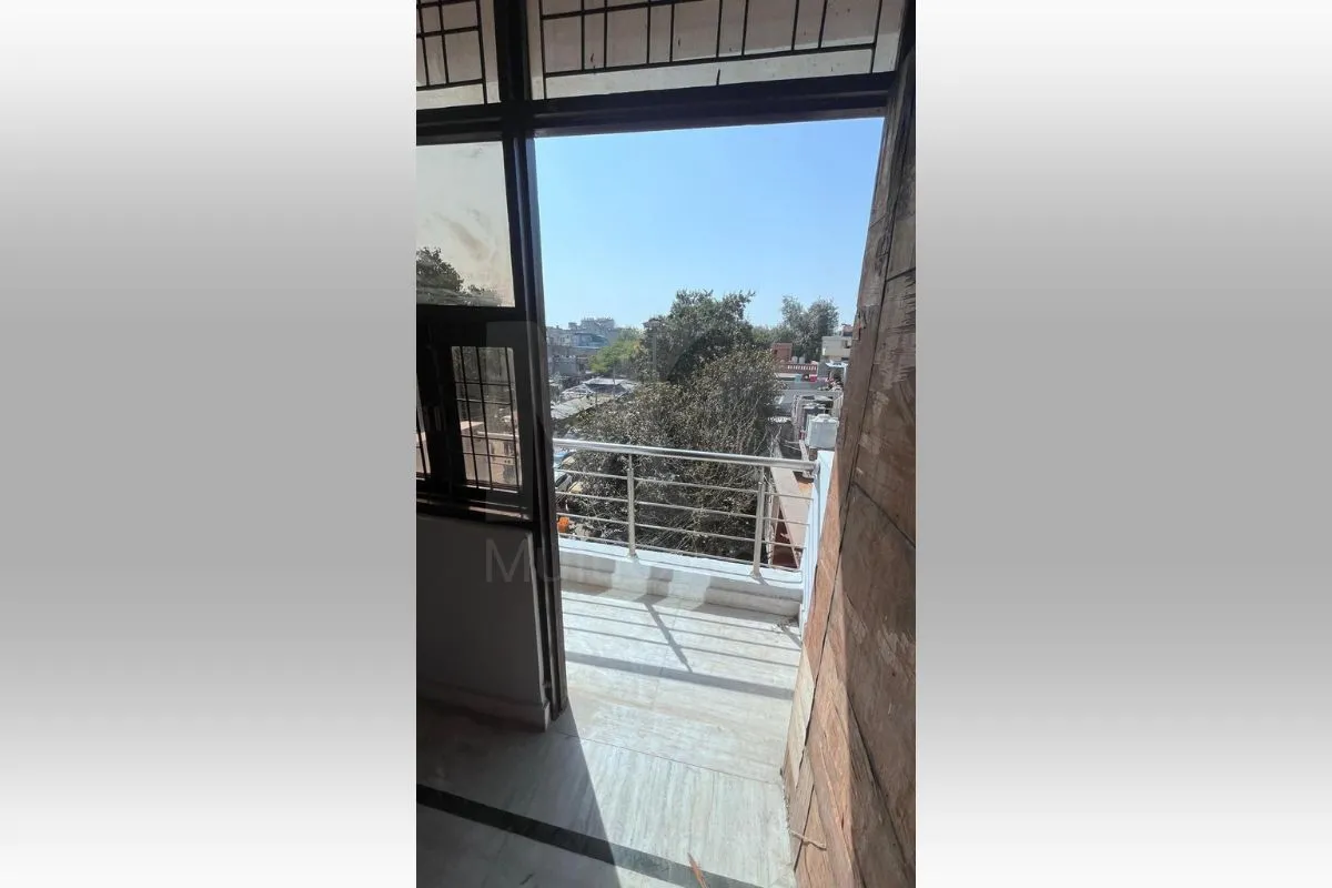 2 BHK Independent Floor