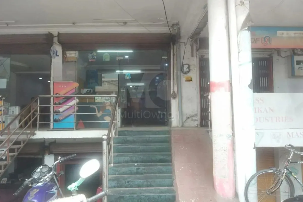 Shop in Lucknow