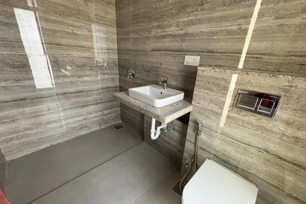 Apartment in Thane