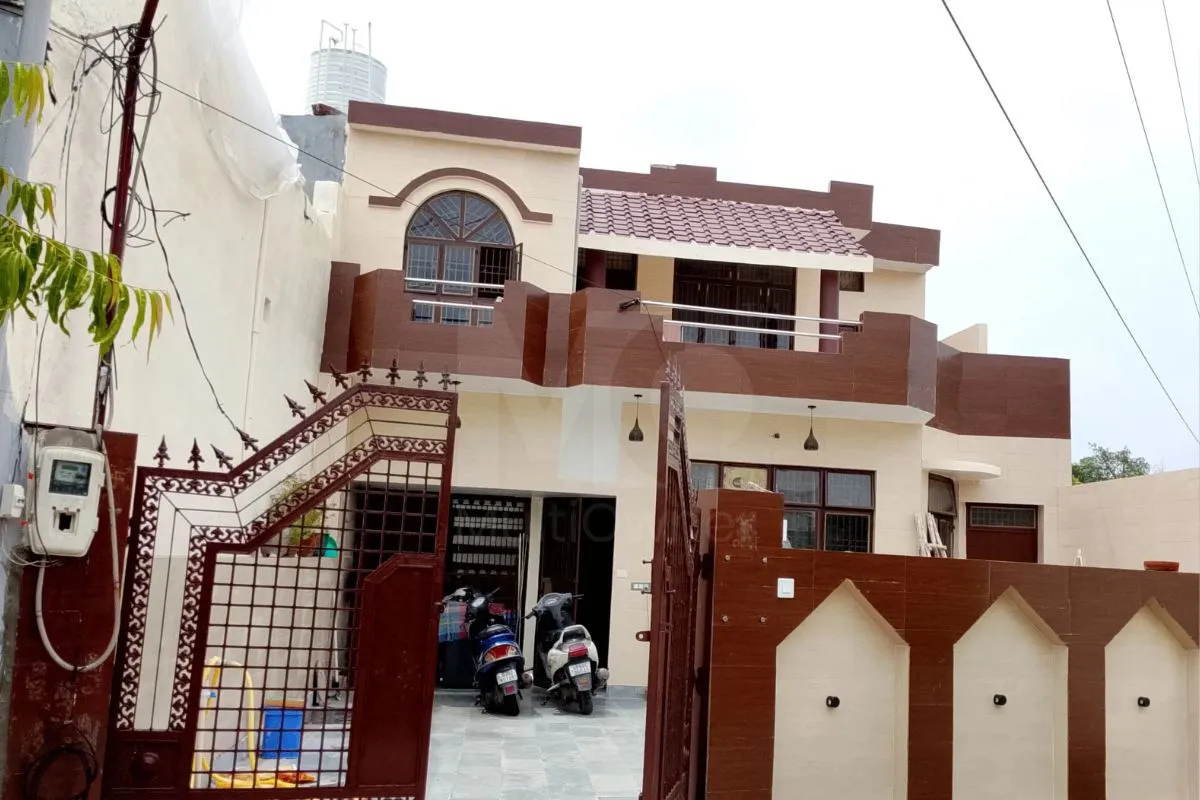 3 BHK House in Agra