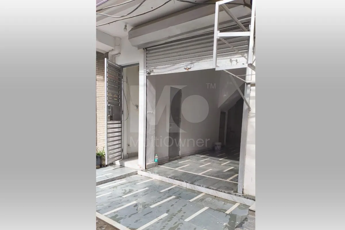 Showroom in Delhi