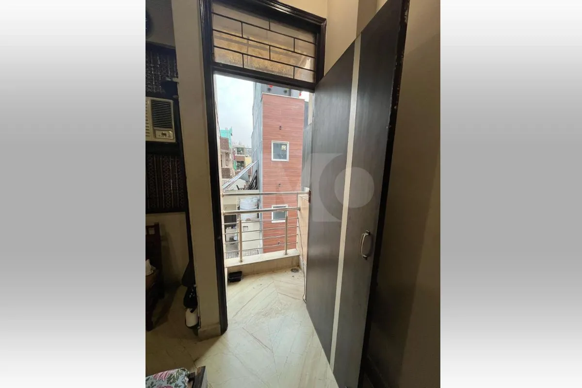 1 BHK in Delhi
