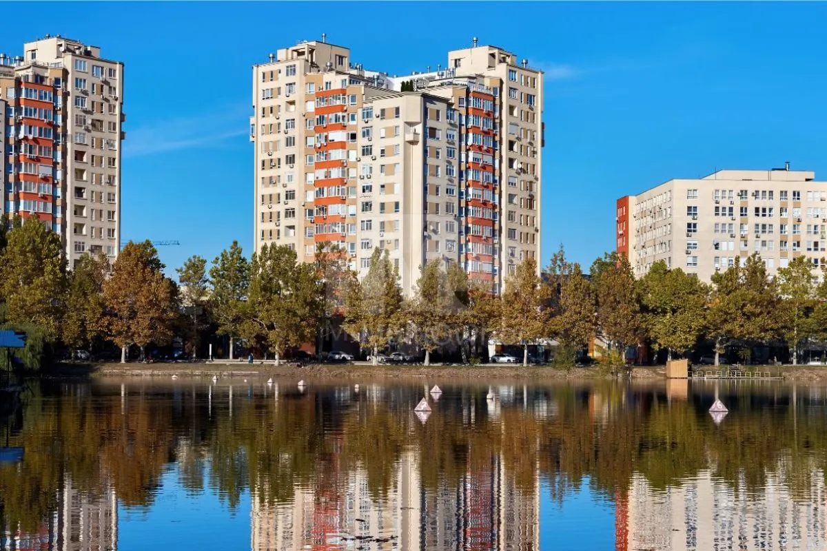 1 Bedroom in Sector 12B