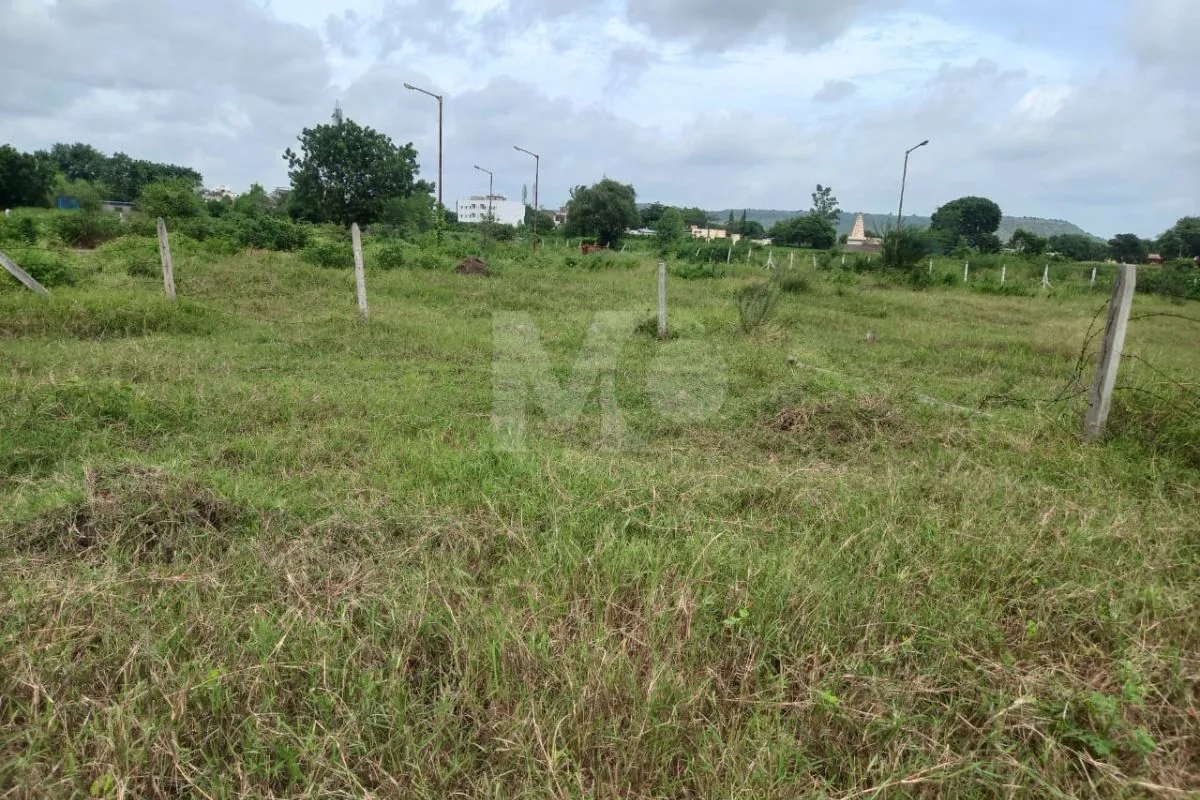 Plot in mumbai
