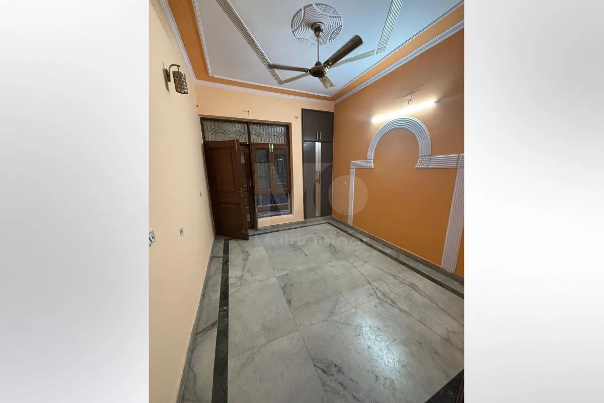 Independent Floor in Noida 