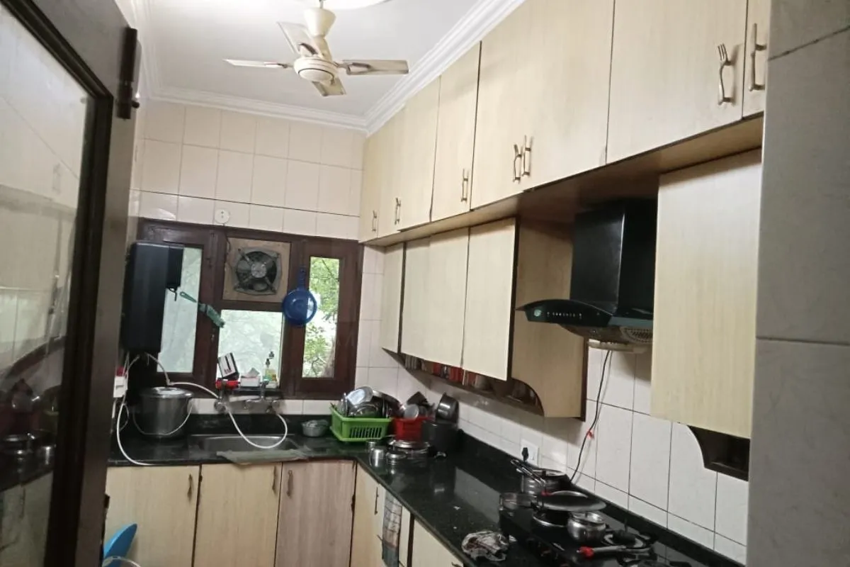 2 Bhk Flat in Vasant Vihar, Delhi