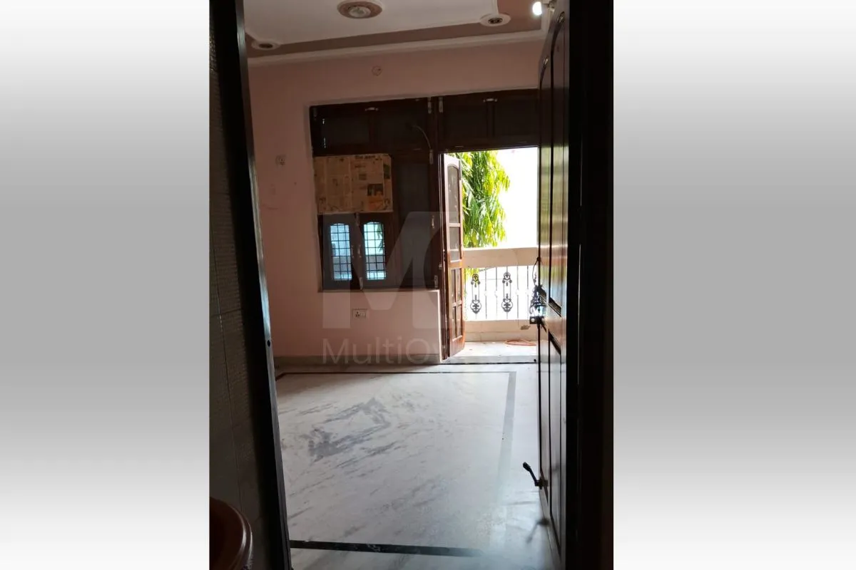 Independent Floor for Rent