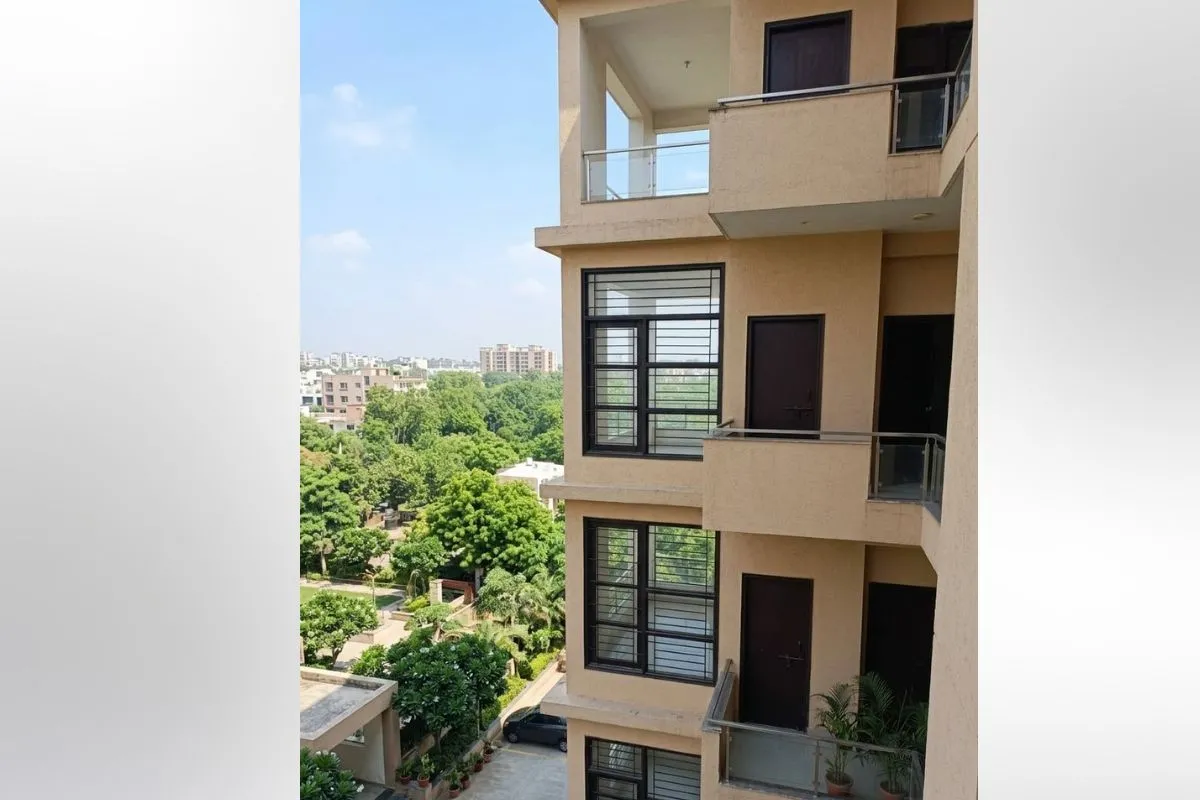 Independent Floor for Sale in Delhi