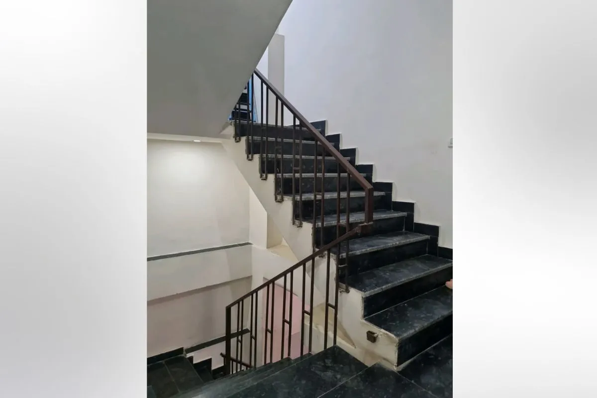 2Bhk Apartment in Delhi