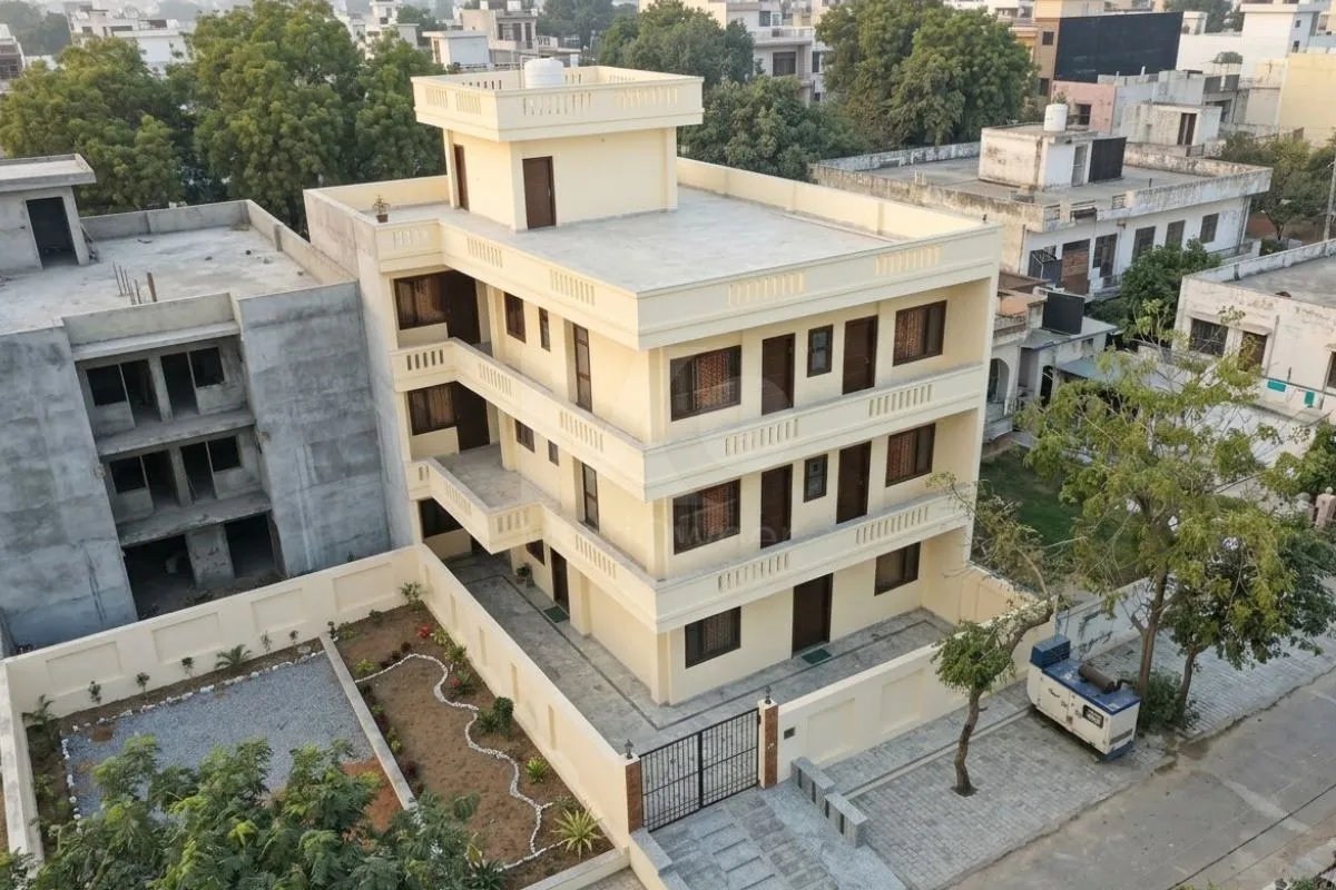 House for Rent in Noida