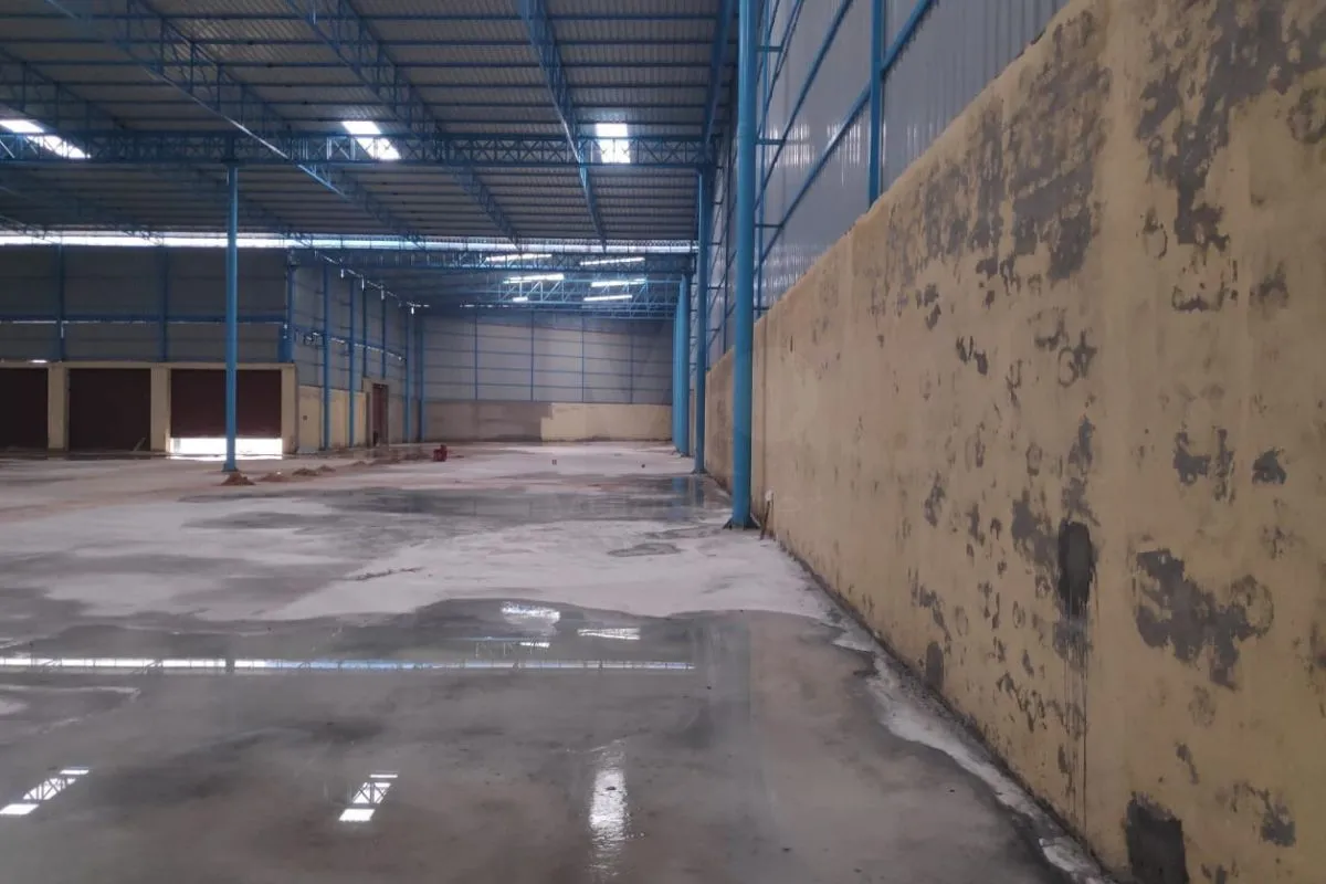  Warehouse in Ranhola Rd