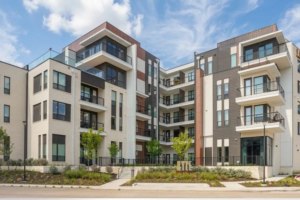 5 Bhk Apartment in Ghaziabad