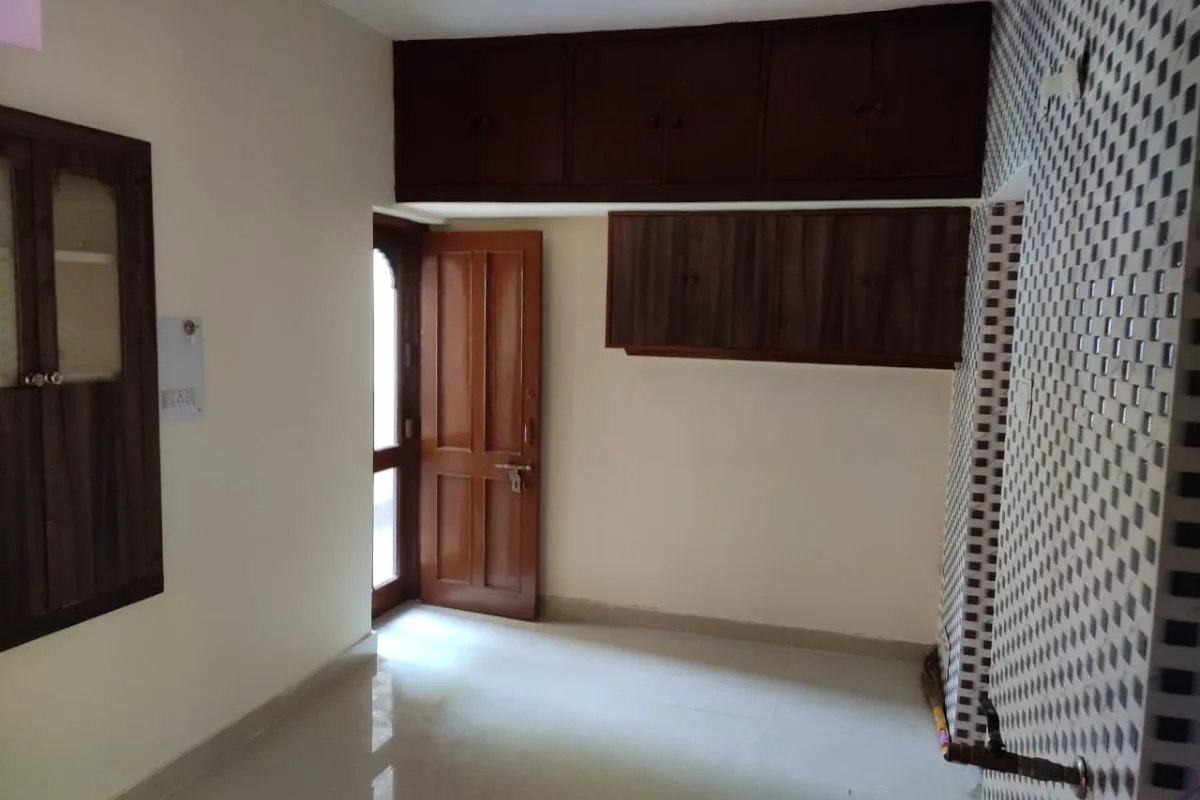 Semi Furnished 2 BHK