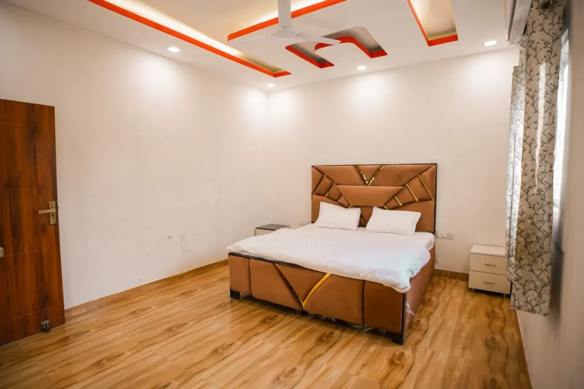 Farmhouse for Rent in Noida