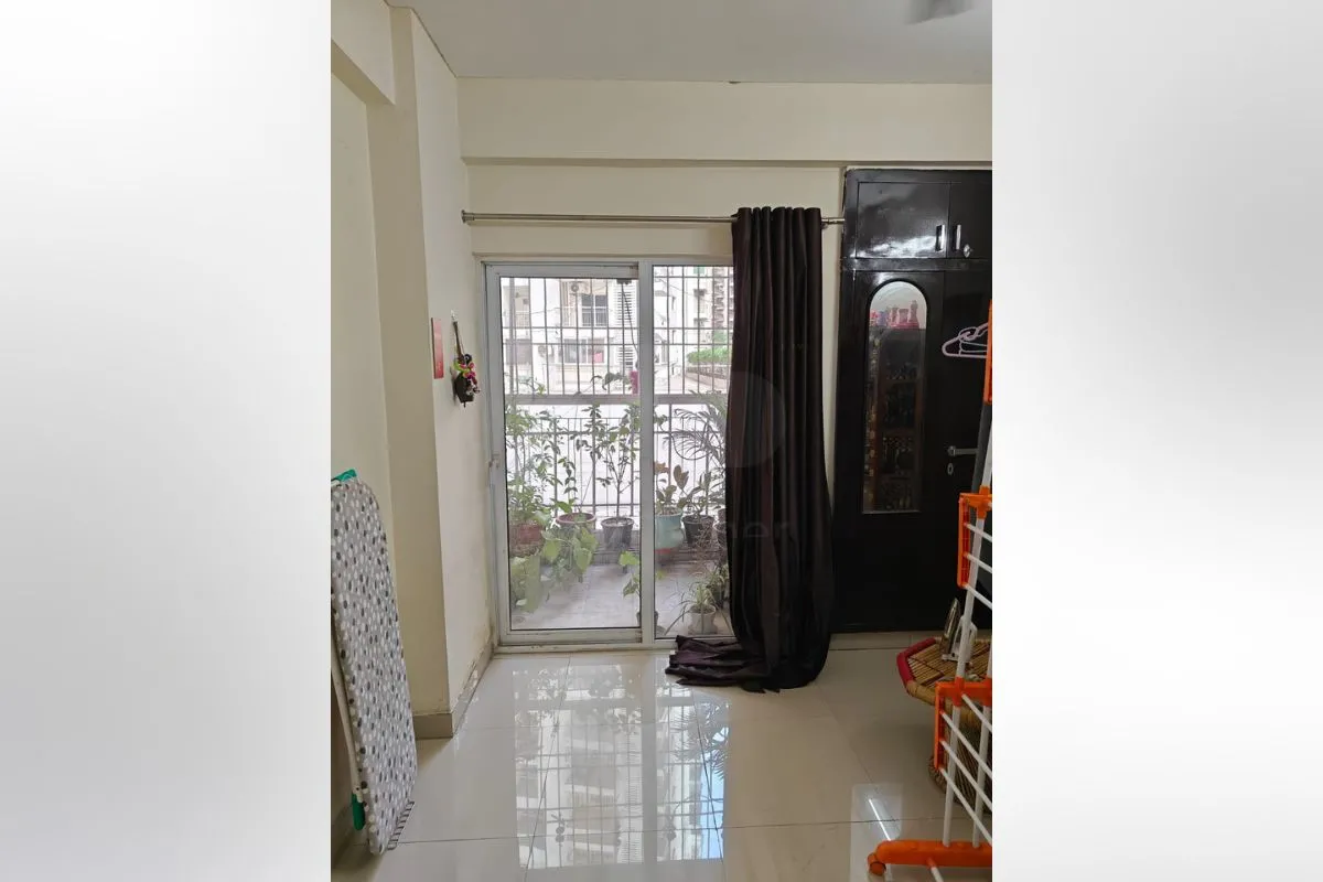 Flat in Sector 16, Greater Noida