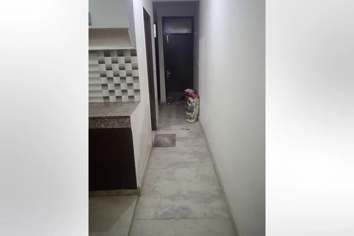 Apartment for rent in kalkaji depot