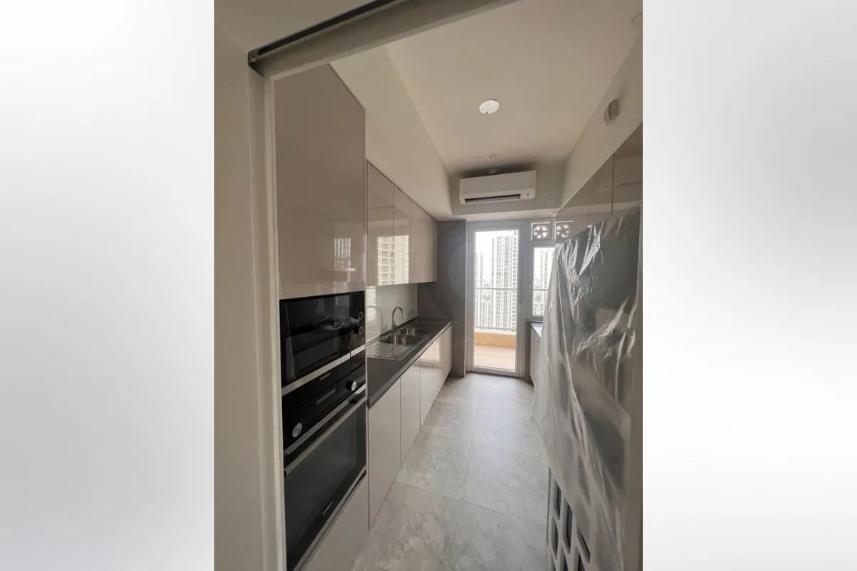 Apartment in DLF One Midtown