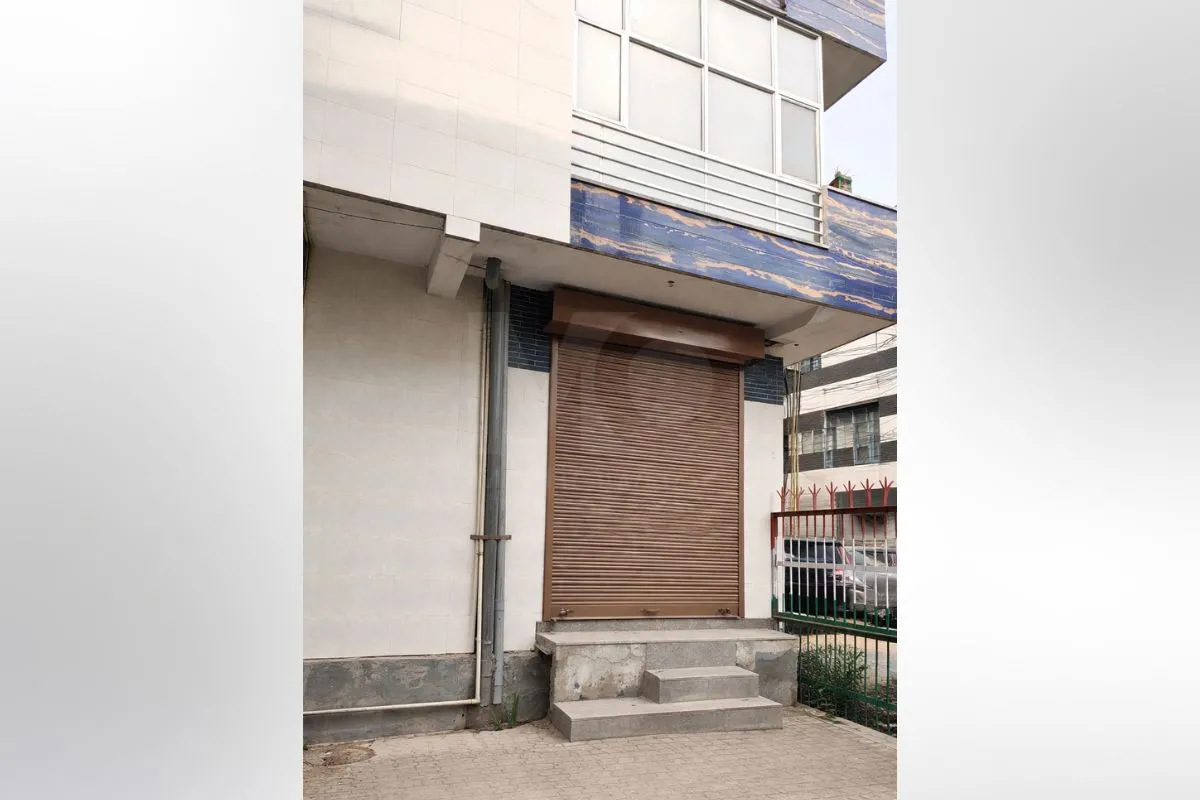 Shop in Shalimar Garden