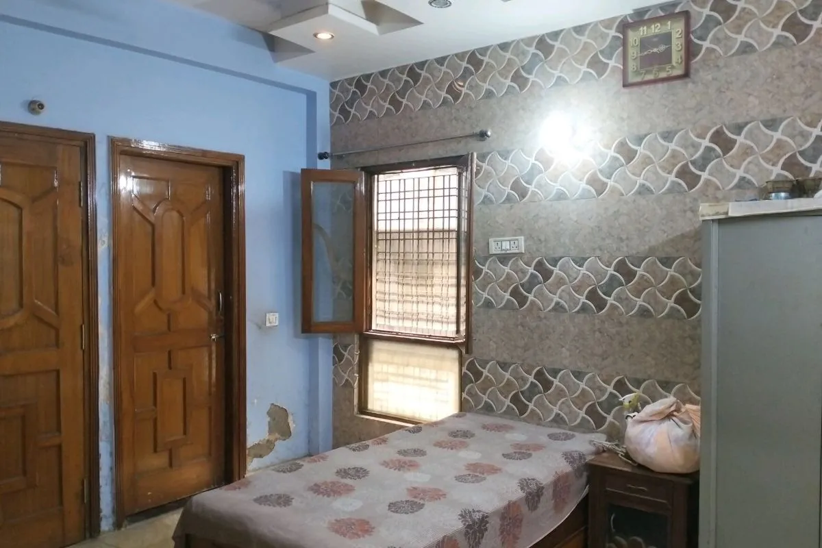 Independent Floor in Azad Nagar