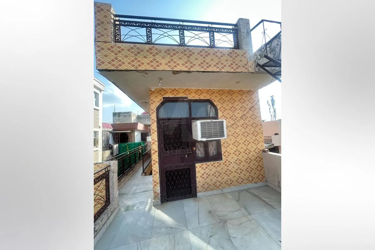 House in Sector 2, New Delhi