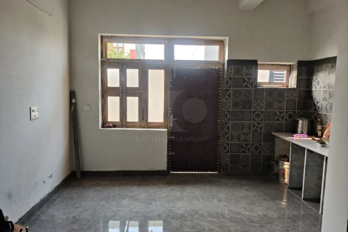  2 BHK Flat for Rent in Tronica City