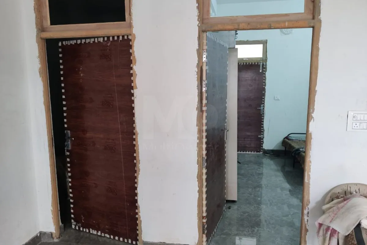 2 BHK Flat for Rent in Tronica City