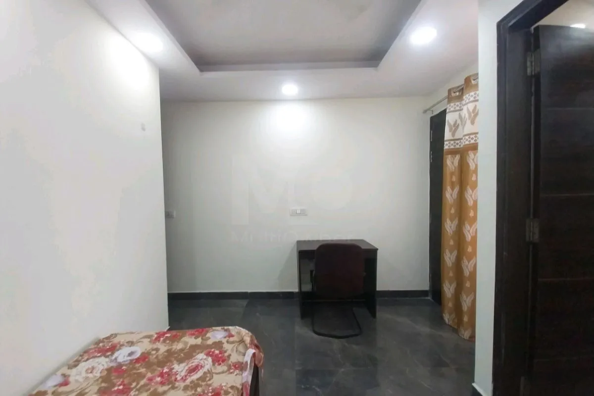 4 BHK Flat in Old Rajinder Nagar