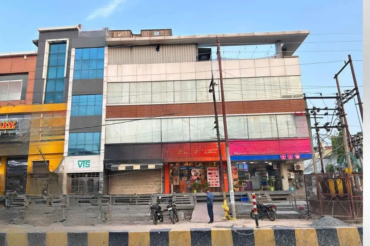  Shop for Rent in Ramghat Rd