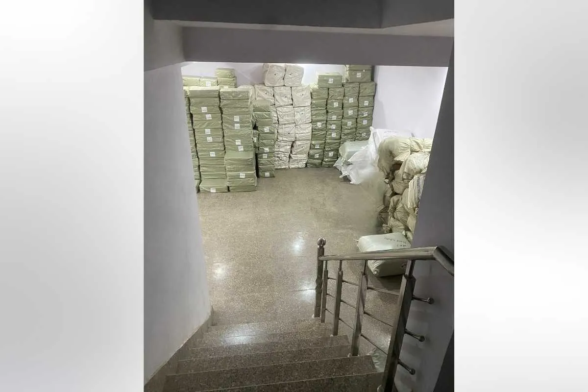 Commercial Showroom in Karol Bagh