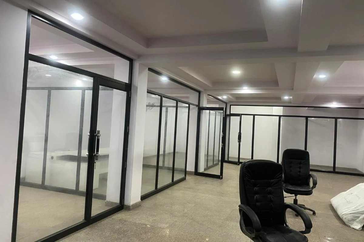 Commercial Showroom in Karol Bagh