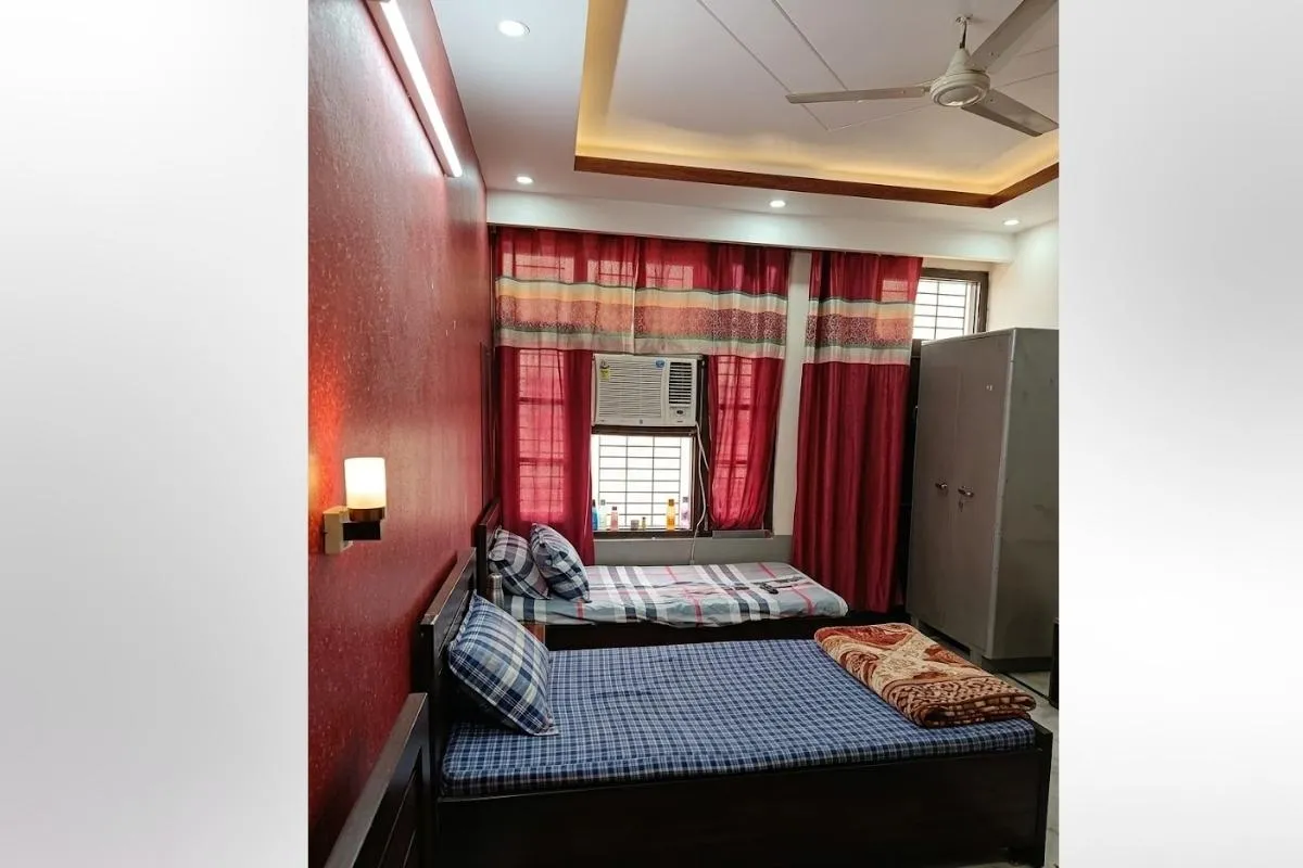 PG for Rent in Sector 21B