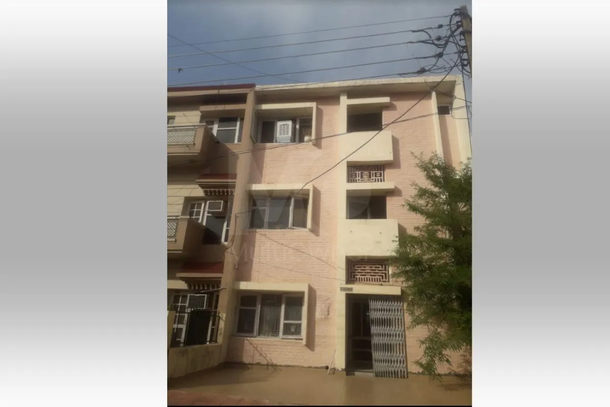 Semi Furnished PG