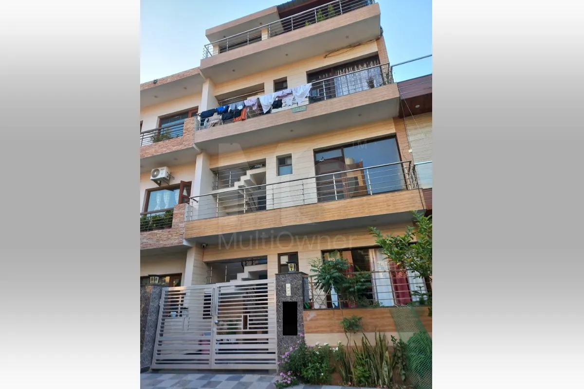 4 BHK House