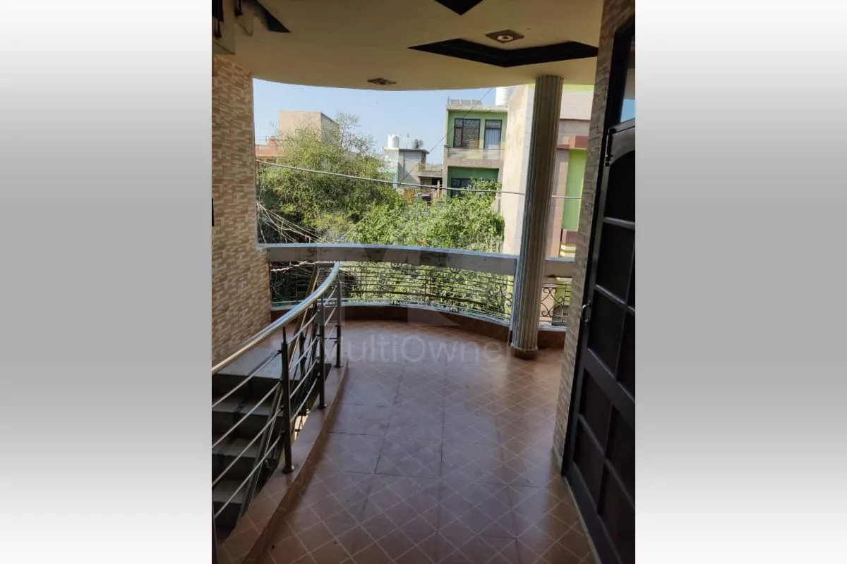4 BHK House