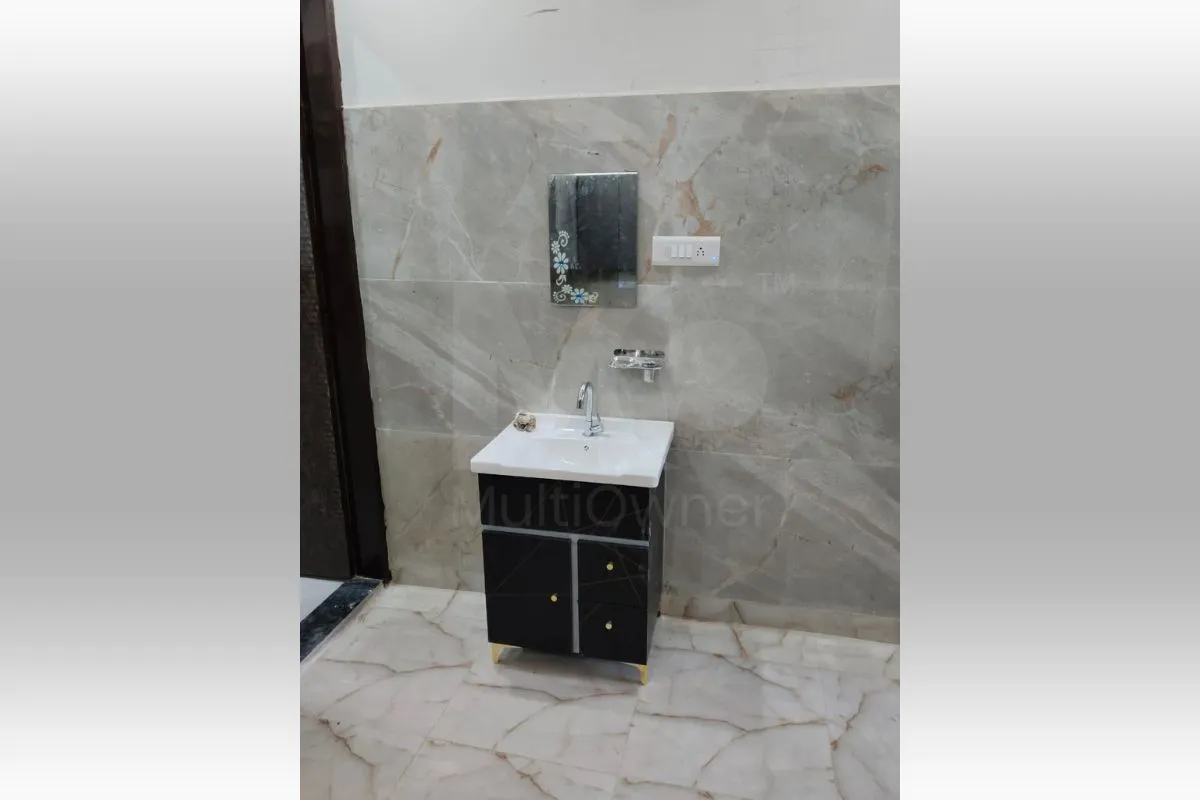 5 BHK House